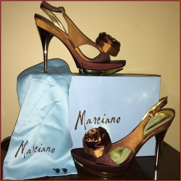 👠MARCIANO SATIN PMIRIS HEELS W/ROSE Sz 9 in BOX👠 - Picture 2 of 8